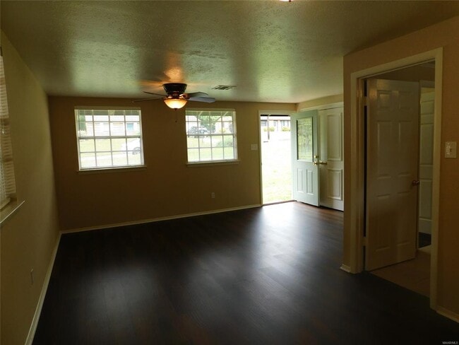 Building Photo - 508 Mimosa Rd