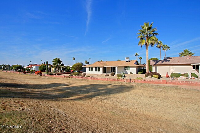 Building Photo - 10952 W Tropicana Cir