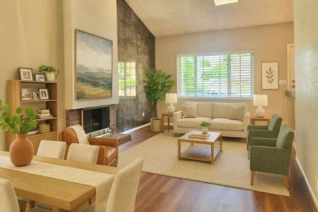 Building Photo - Amazing 4-bedroom home with a view, Availa...