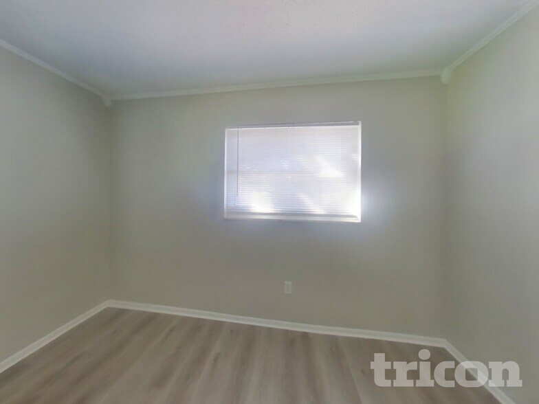 Building Photo - 268 Plumosa Dr