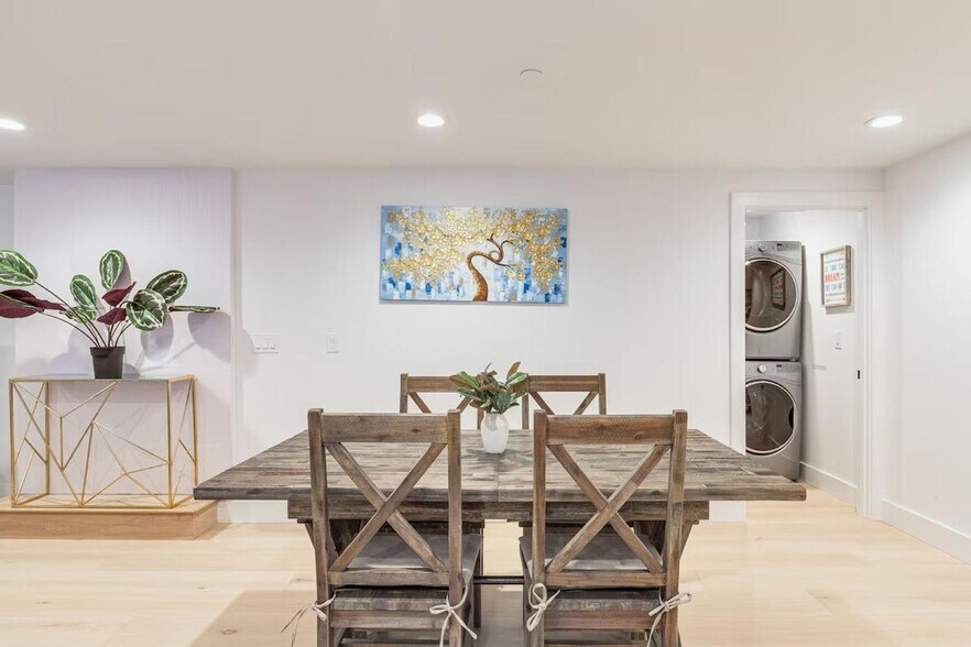 Building Photo - 115 110th Pl SE