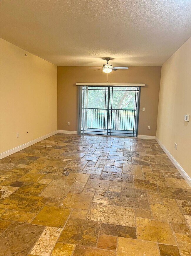 Building Photo - 3021 Alcazar Pl