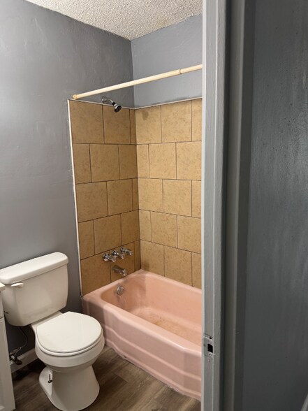 Building Photo - 4244 Miami St