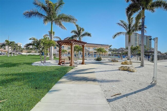 Building Photo - 5108 Brittany Dr S