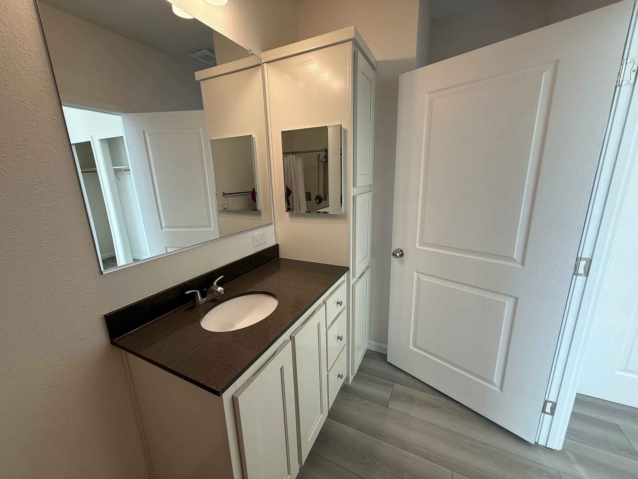 Master bath - 2490 Bailey Ave
