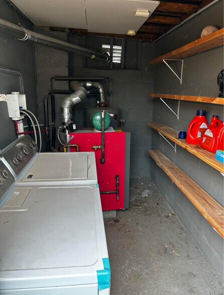 Building Photo - 16 Venetian Promenade