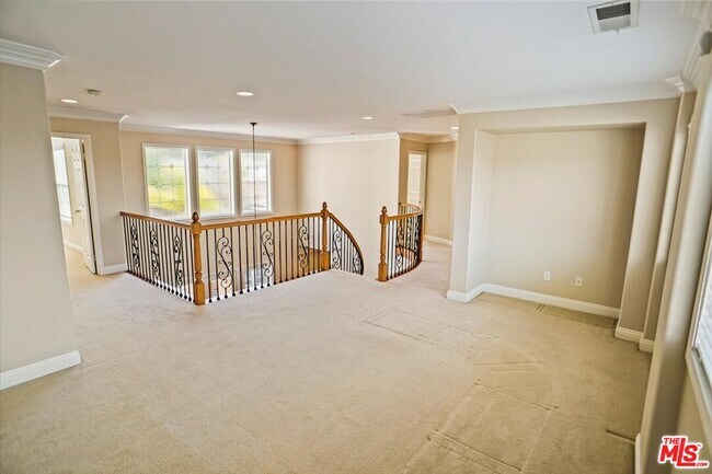 Building Photo - 29215 Starfall Way