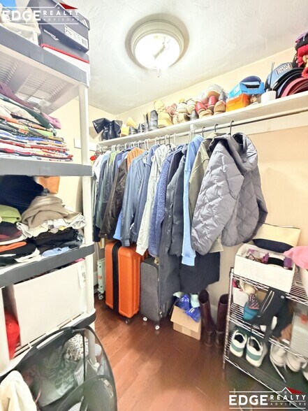 Building Photo - 7 Cottage St