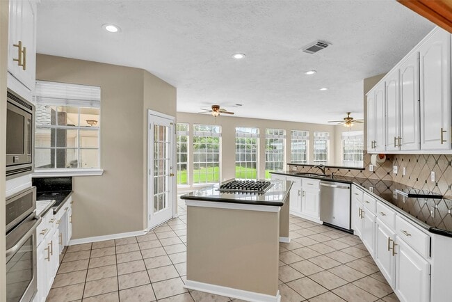 Building Photo - 4407 Magnolia Ln