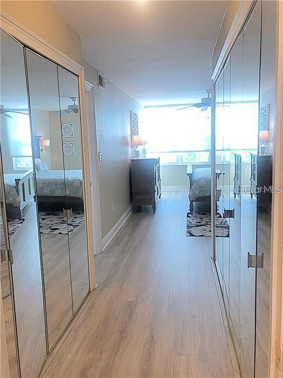 Building Photo - 400 Island Way