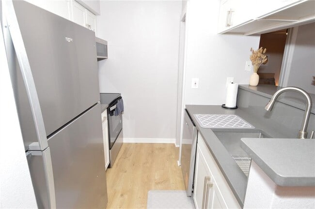 Building Photo - 8653 Fancy Finch Dr