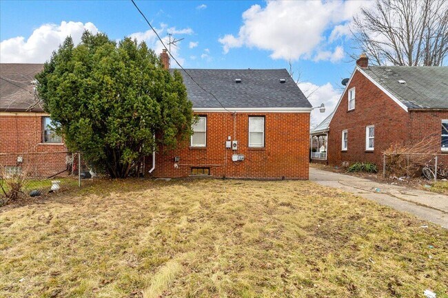 Building Photo - 11235 Portlance Ave