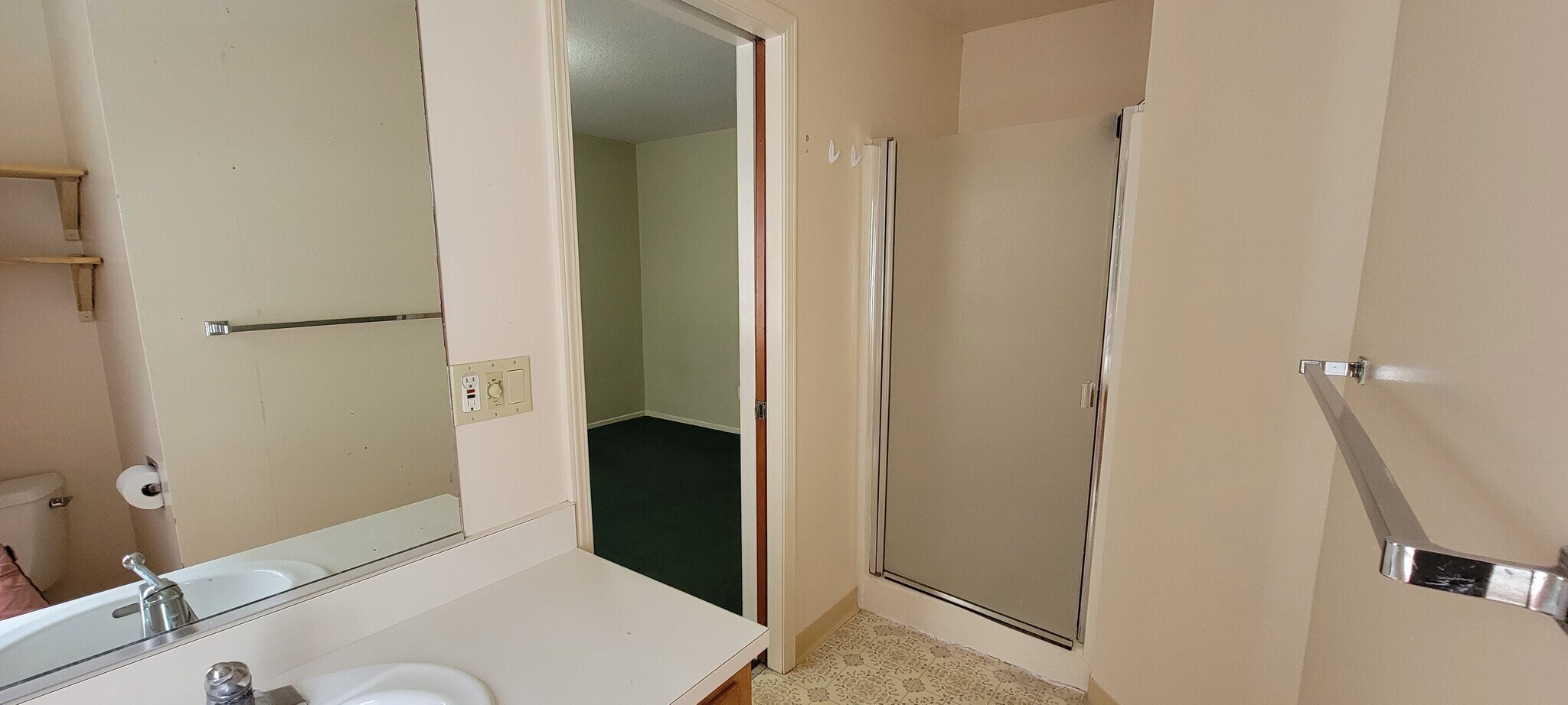 Building Photo - 2801 Cherry St