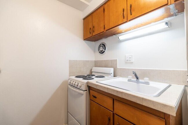 Building Photo - 5954 S Datura St