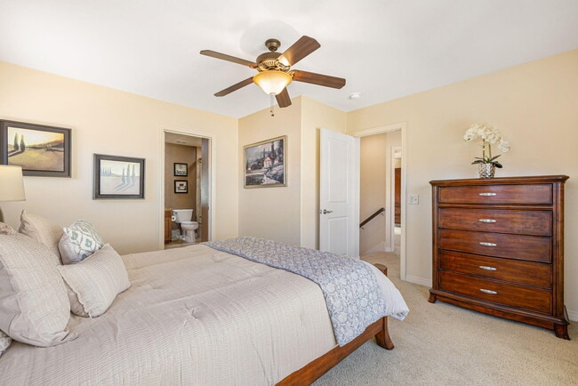 Building Photo - 52230 Desert Spoon Ct