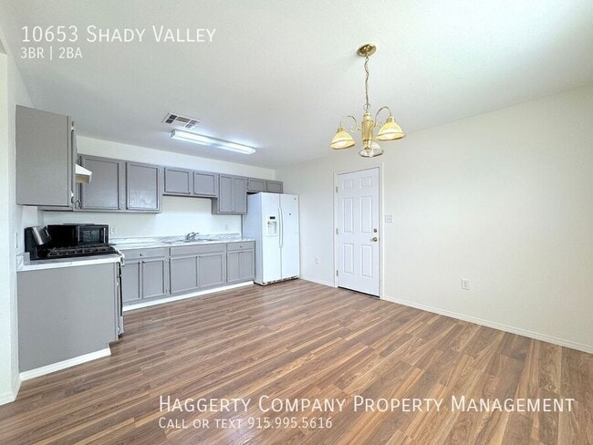 Building Photo - 10653 Shady Valley Dr