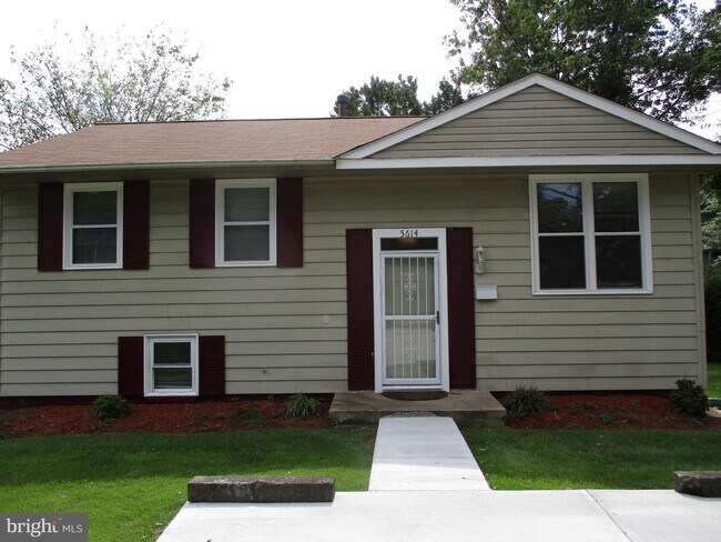 Building Photo - 5614 Duchaine Dr