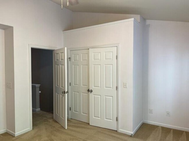 Building Photo - 3022 Berkeley Springs Pl