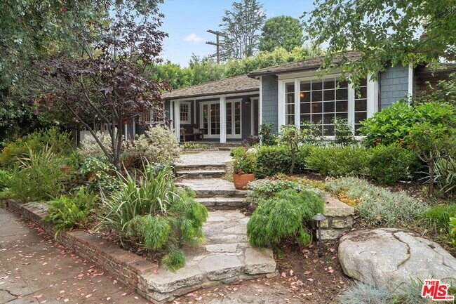 Primary Photo - 2825 Haddington Dr