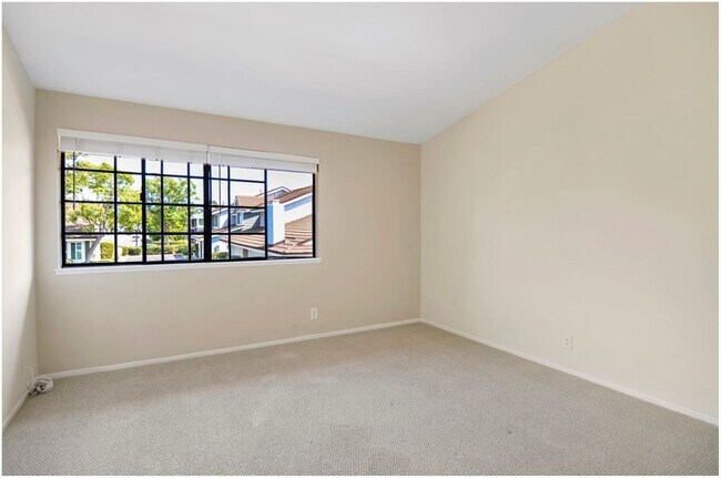 Building Photo - SPECTACULAR WOODBRIDGE HOME!!!