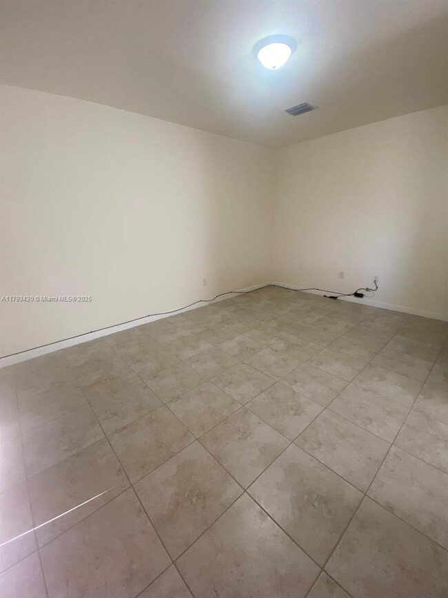 Building Photo - 17460 SW 153rd Ave