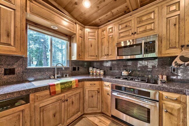 Building Photo - Monthly Summer/Winter Rental