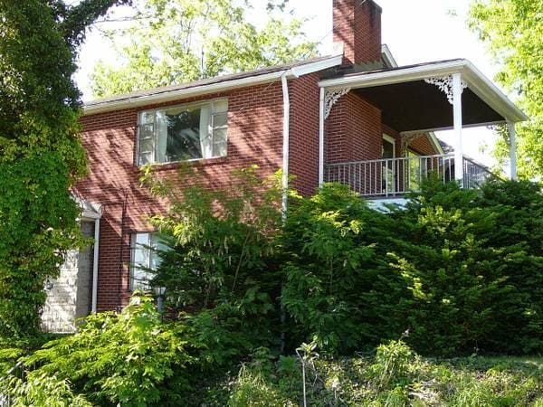 Building Photo - 1400 Center Ave