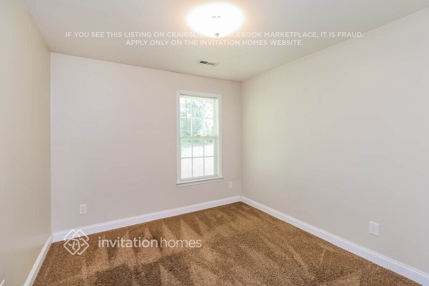 Building Photo - 2730 Stagbuck Dr