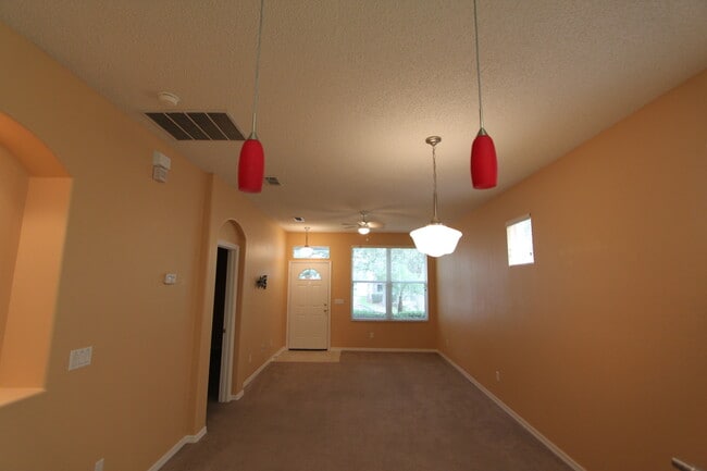 Building Photo - Available NOW! BEAUTIFUL  2 BD/2BA Home in...