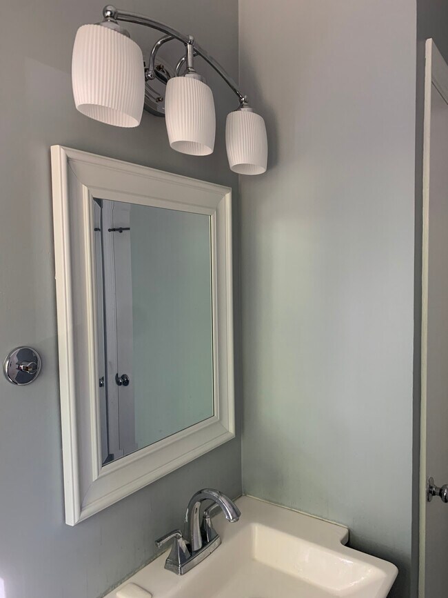 Vanity - 5 Cliffholme Rd