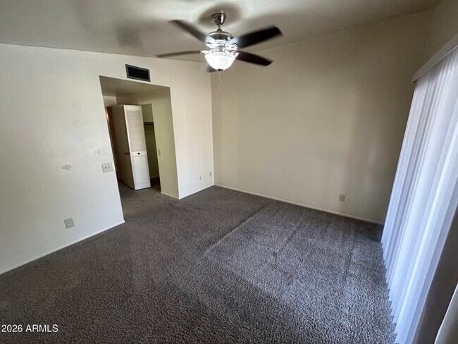 Building Photo - 2120 N Yucca Ct