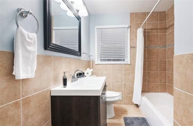Building Photo - 2596 Dawn Dr