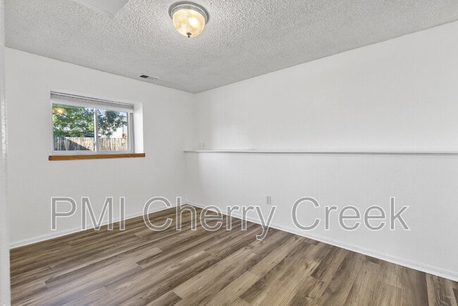 Building Photo - 11883 W Marlowe Pl