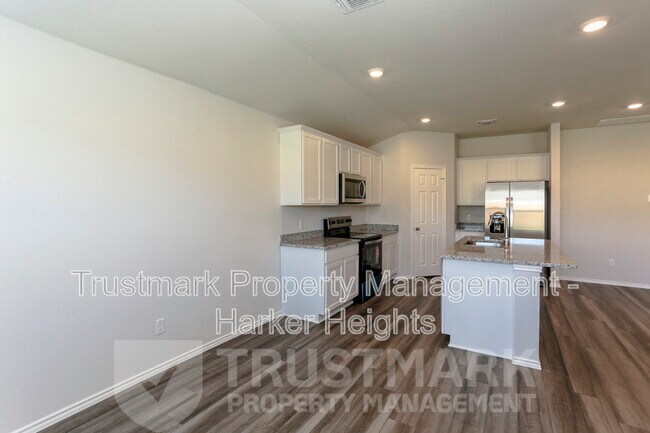 Building Photo - 1003 Cedar Trl
