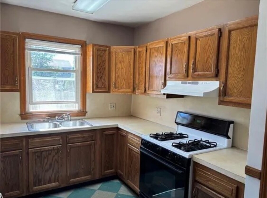 Building Photo - 95 Oakland Ave