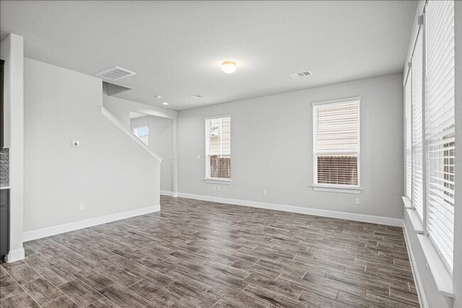 Building Photo - 136 Free Stone Dr