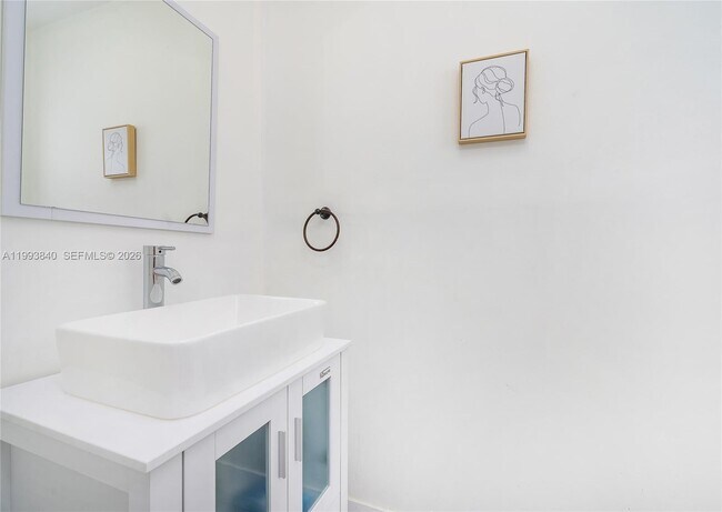 Building Photo - 1820 SW 140th Pl