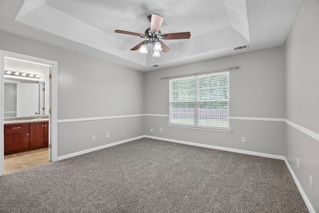 Building Photo - 115 Nandina Wy