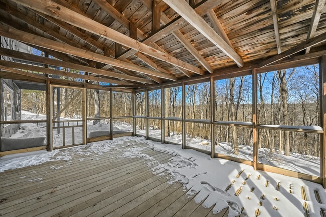 Building Photo - 75 Rivergate Dr