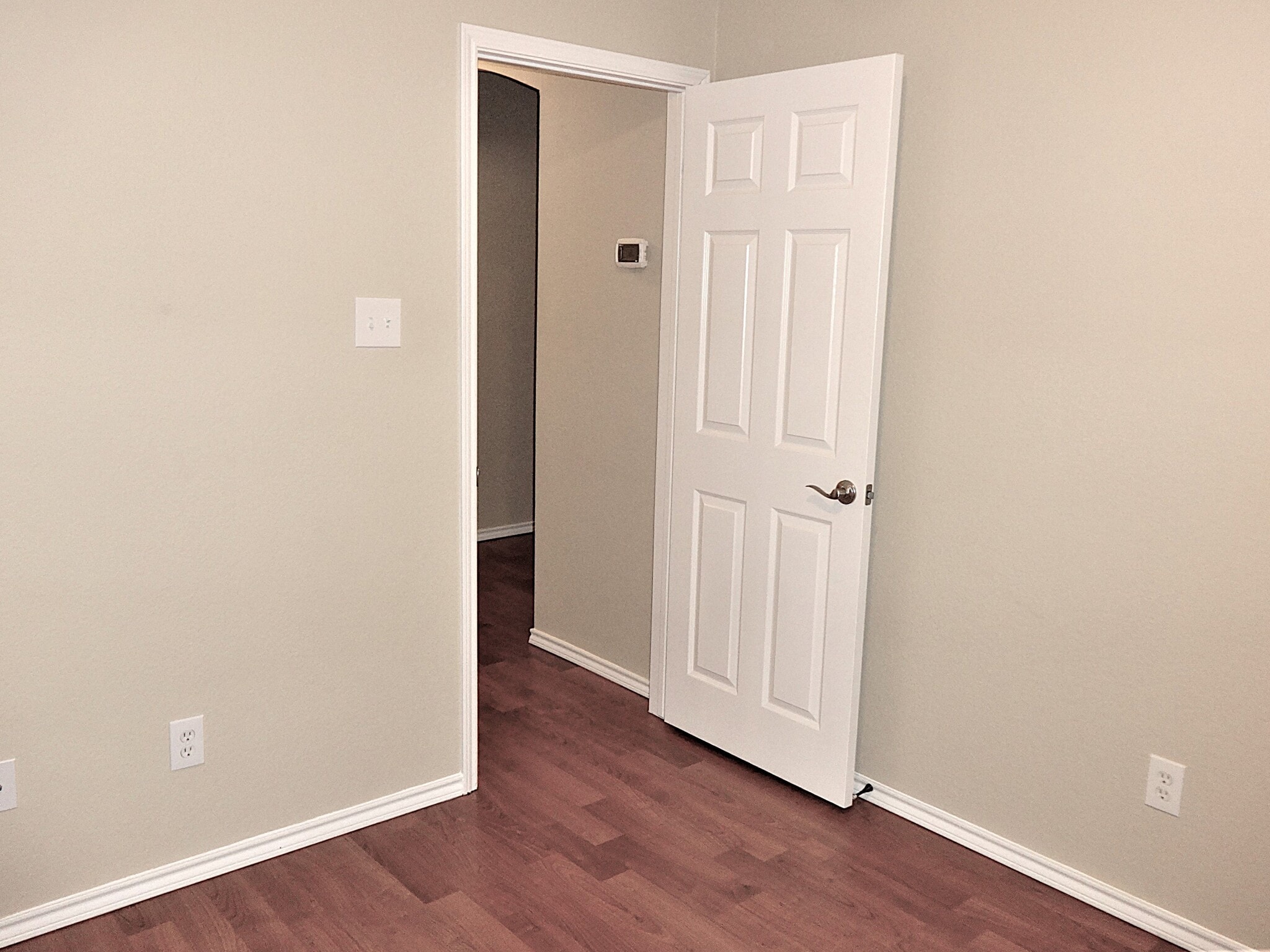 Building Photo - 641 Raven Dr