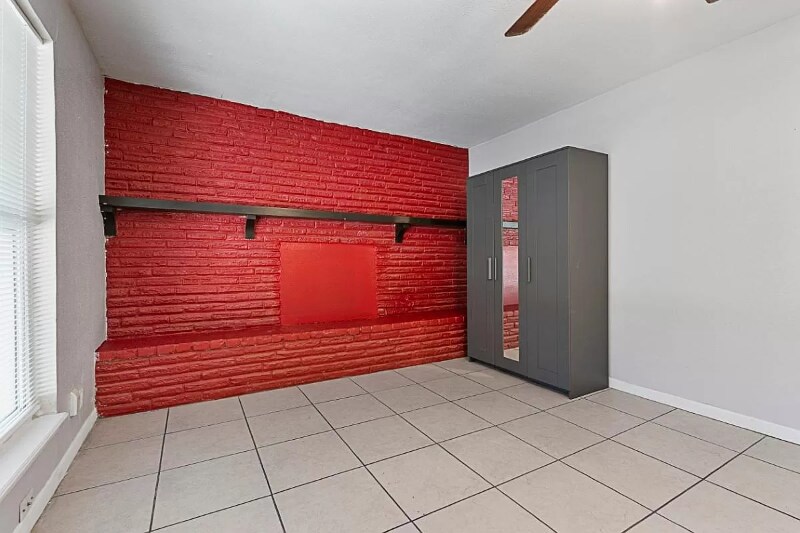 Building Photo - 5720 Wharton Dr