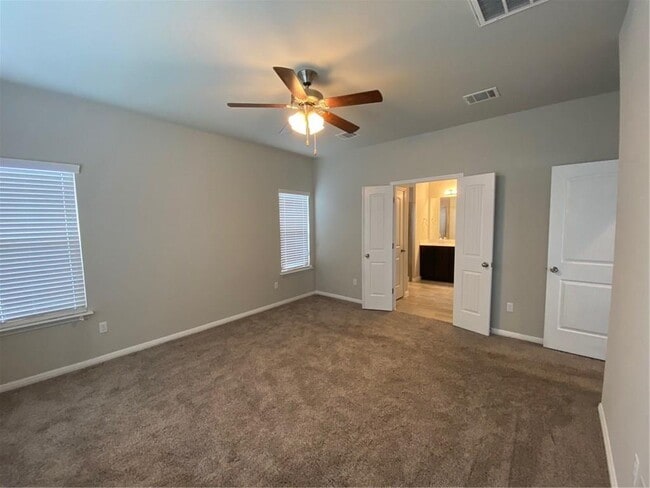 Building Photo - 428 S Brook Dr