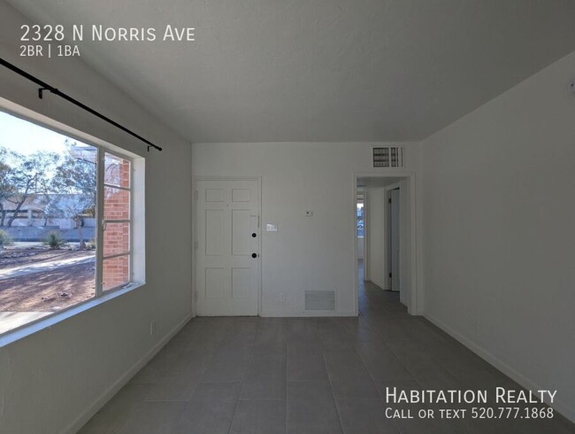 Building Photo - Remodeled 2Bed/1Bath with Designer Touches...