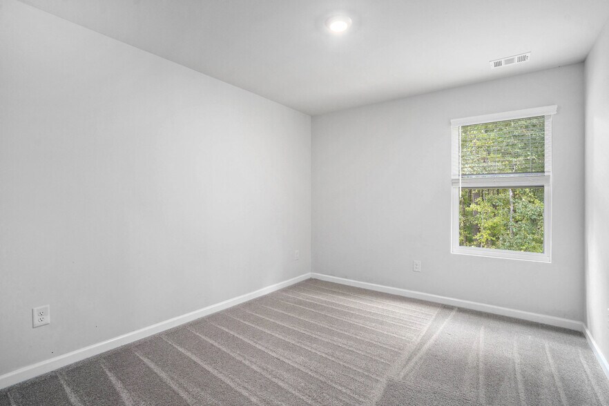 Building Photo - 107 Haven Brook Way