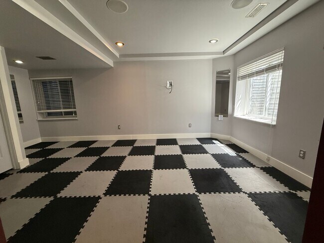 Building Photo - Your Colorado Oasis Awaits! 4 Bed, 3.5 Bath Home with Modern Amenities next to open space