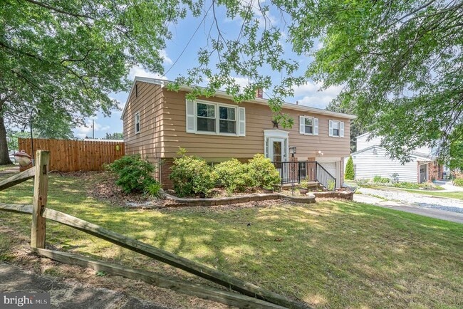 Primary Photo - 302 Hickory Hill Terrace