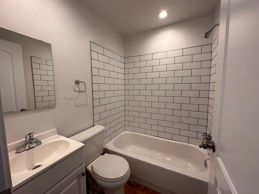 Building Photo - 5651 E Wister St