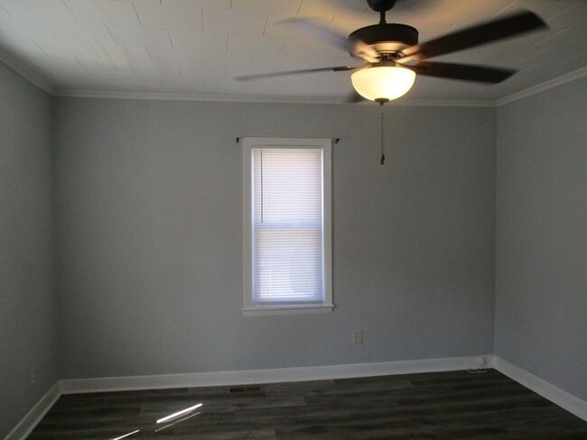 Building Photo - 2 BR in Thomasville!