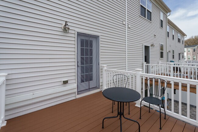 Building Photo - 1907 Swales Ct