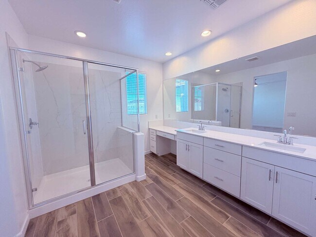 Building Photo - 8307 E Peterson Ave